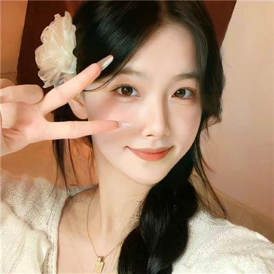 追梦的黎族女娃娃
